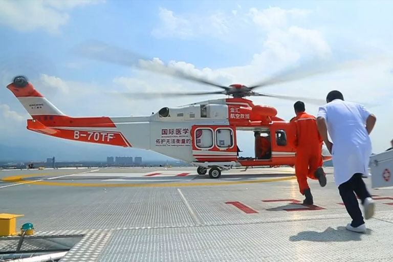 西安國際醫(yī)學(xué)中心緊急救援停機坪通過驗收，空中120開啟綠色生命通道